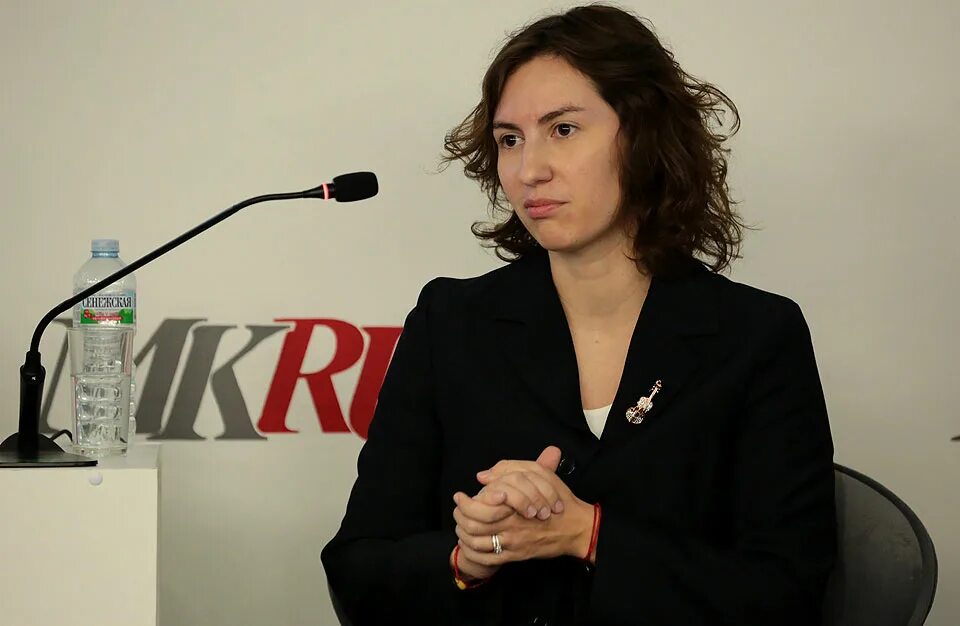 Прически лежа. Бурова ольга биатлон. Ольга трофи нагишом. Olga taken. Крылова ольга сергеевна томск.