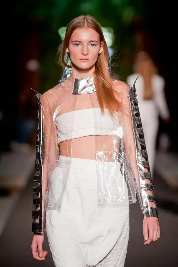Clear wear. Очки от зрения модные женские. Очки для зрения женские модные. Прозрачная одежда. Очки солнцезащитные женские.