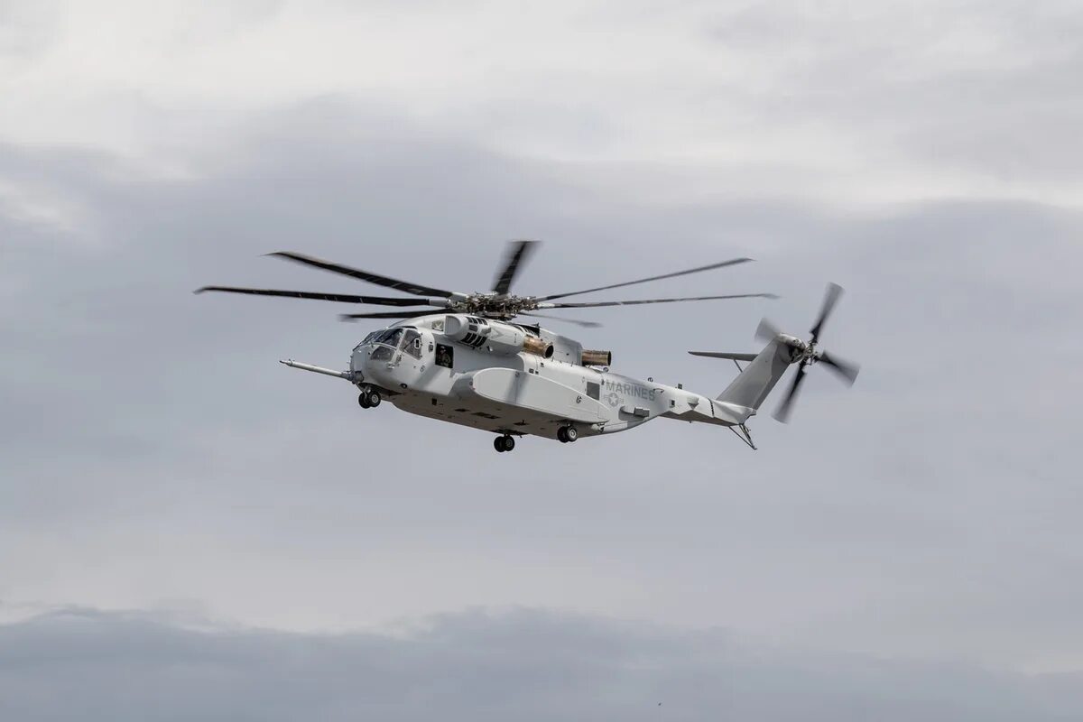 Sea King вертолет. Лёгкий украинский вертолёт. Sea King вертолет кабина. Британией Sea King..