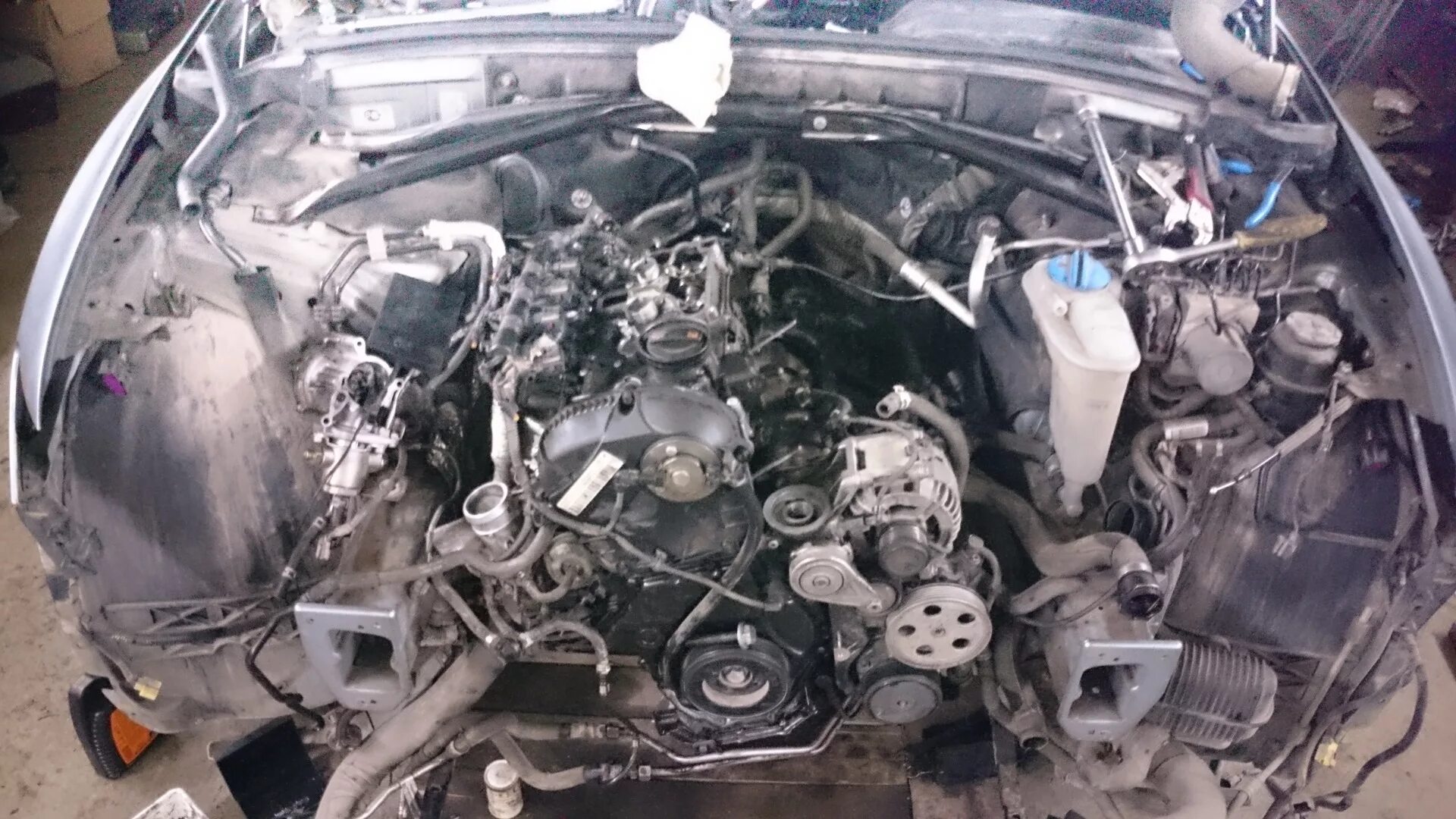 То со снятием мотора - Audi Q7 (1G), 4,2 л, 2009 года визит на сервис DRIVE2