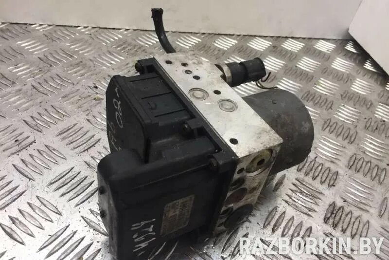 Фольц блок абс на 1,8 пассат б 5. 3. Блок абс пассат б5 1. Блок абс пассат б5 1. 8e0614111b.