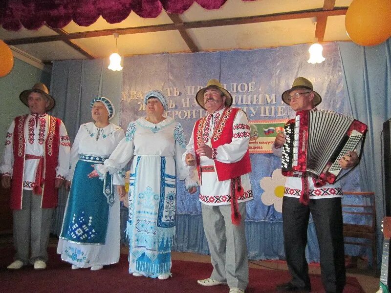 Новое ильинское петуховский район. Новое ильинское курганская область петуховский район. Новое ильинское. Гостевой комплекс беатриче медвежье озеро. Курганская область село новоильинское.