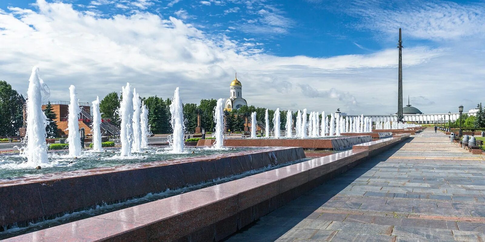 Поклонная гора москва входная площадь фото. Поклонная гора в Москве. Парк Победы на Поклонной горе. Мемориальный комплекс на Поклонной горе. Мемориальный комплекс парк Победы в Москве.