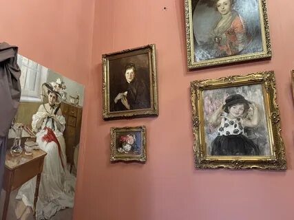 В Курске открылась новая галерея живописи.
