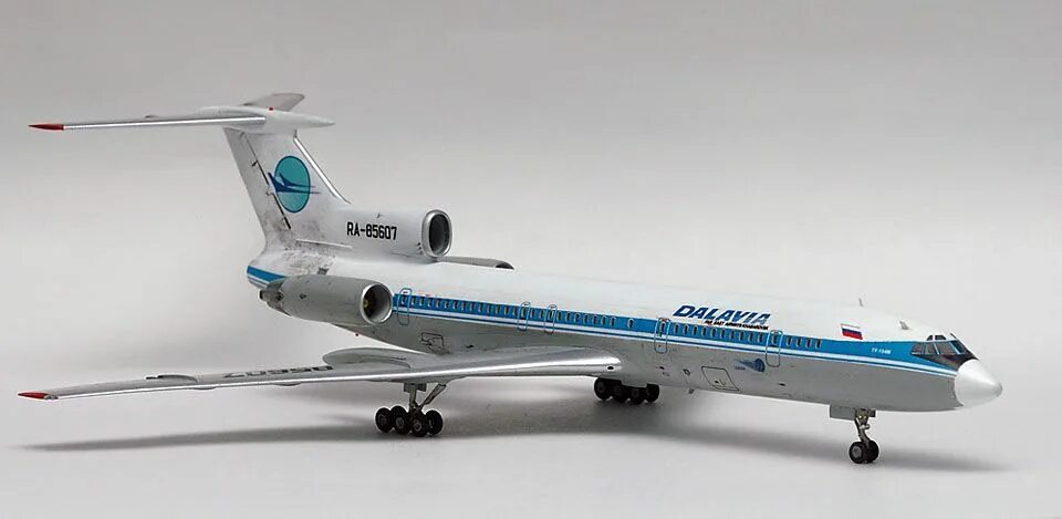 Макет самолета для выставки. Сборная модель самолета lockheed constellation. Ту 134 топливные баки. Airbus а310 ревелл. Локхид констеллейшн 1/72.