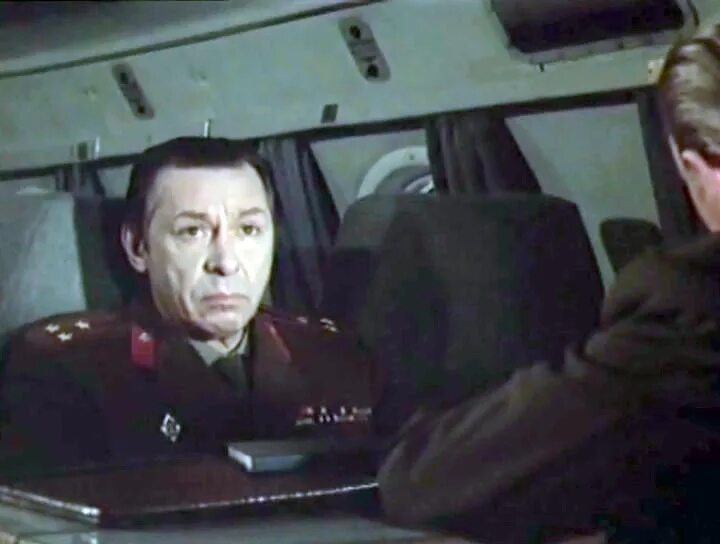 Там за горизонтом фильм 1975 постеры. Там за горизонтом фильм 1975. Клара лучко. За облаками небо фильм 1973. Там за горизонтом фильм 1975.