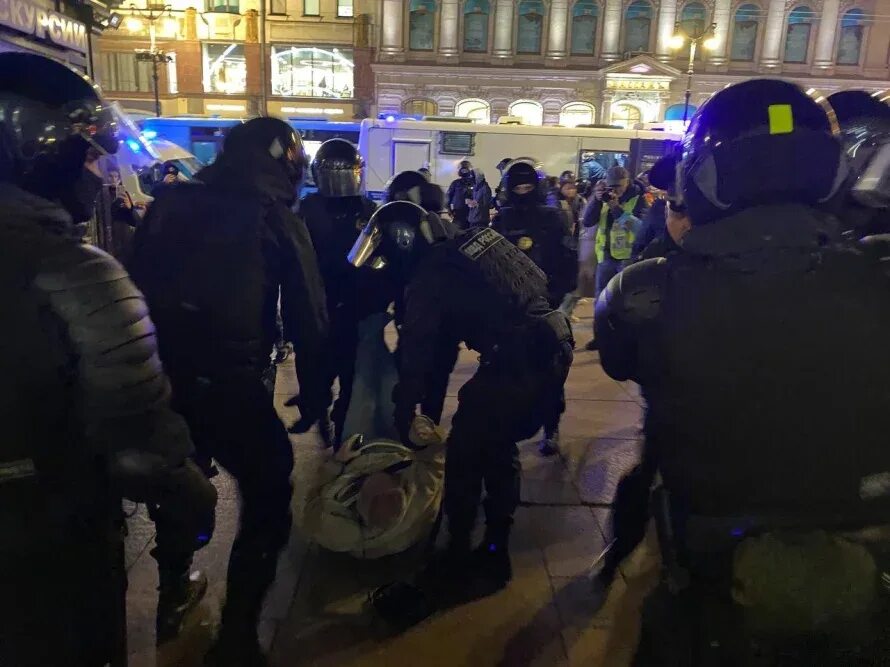 Что творится в питере. Протесты в Питере сейчас. Задержания в Питере 21 сентября. Задержания на несогласованных акциях.