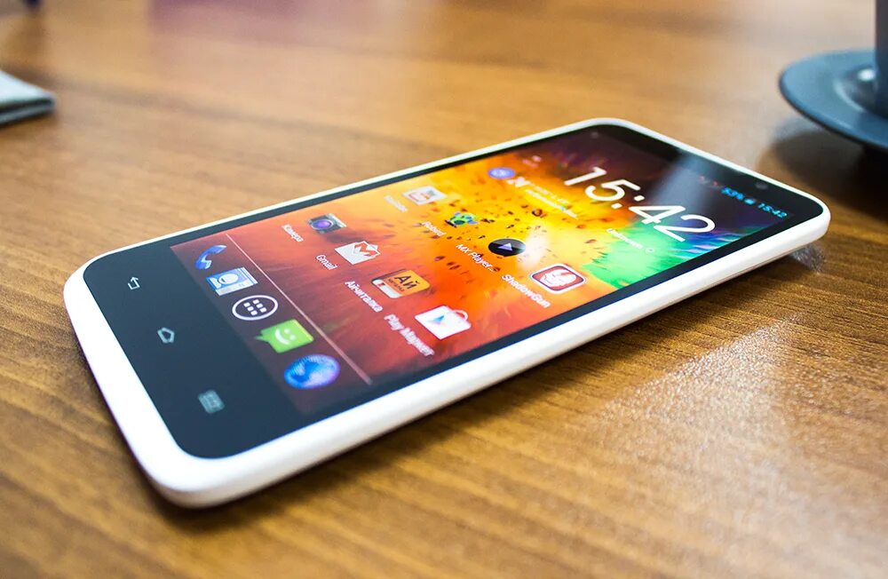 Xiaomi mi 10t pro 5g. Xiaomi 11 pro. Сяоми ми 11. Zte смартфоны безрамочные. Xiaomi 11.