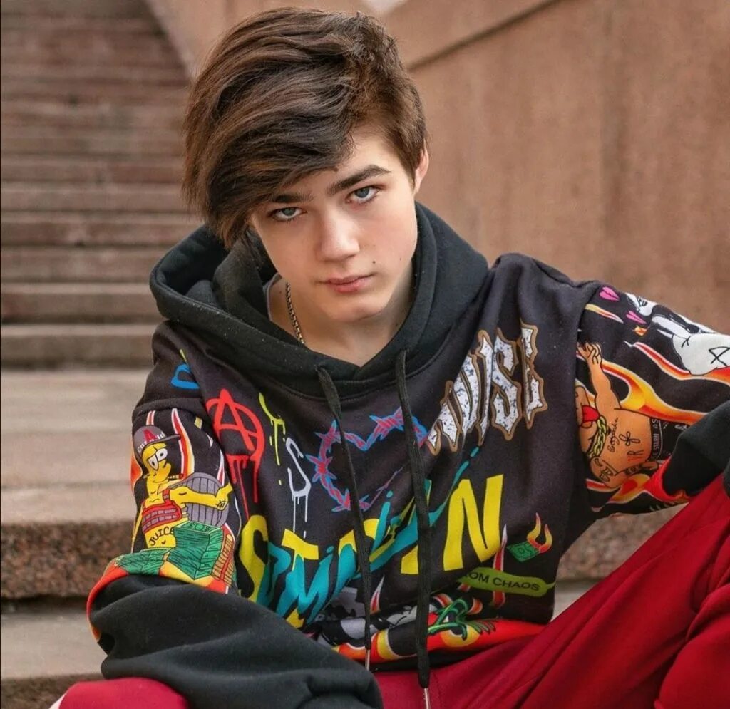 Мимимишка родители. Тиктокер никита авдеев. Никита мимимишка тик ток. Денис никулин мимишка. Мимимишка родители.