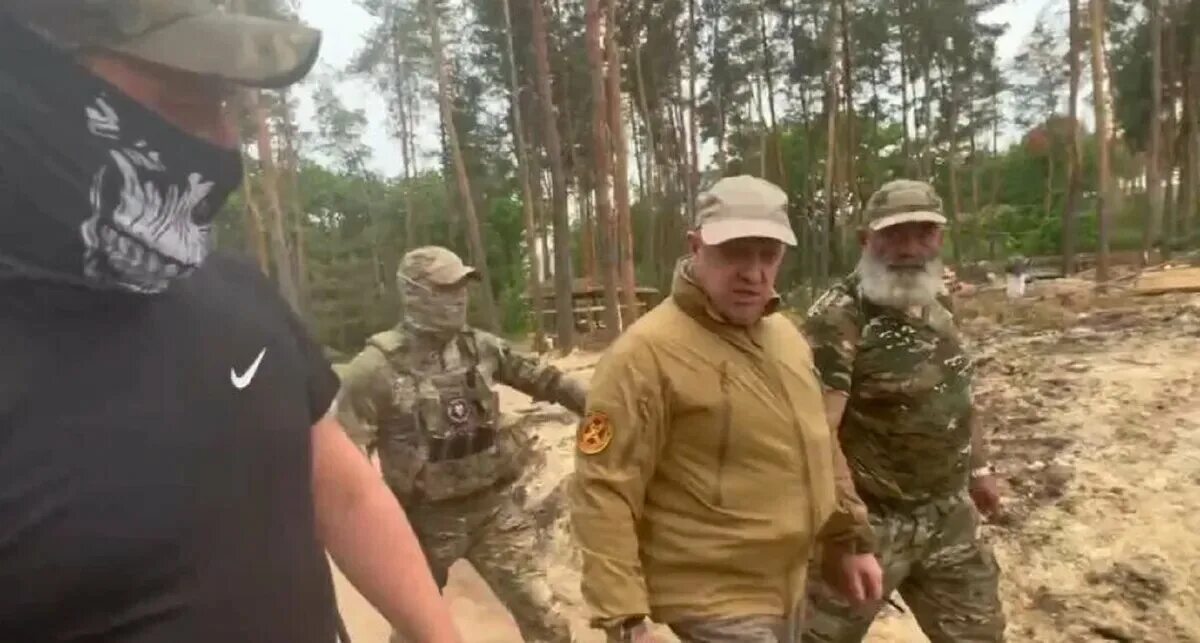 Пригожин о выходе вагнера из бахмута. Пригожин о выходе вагнера из бахмута. Пригожин о выходе вагнера из бахмута. Чвк вагнер. Чвк вагнер.