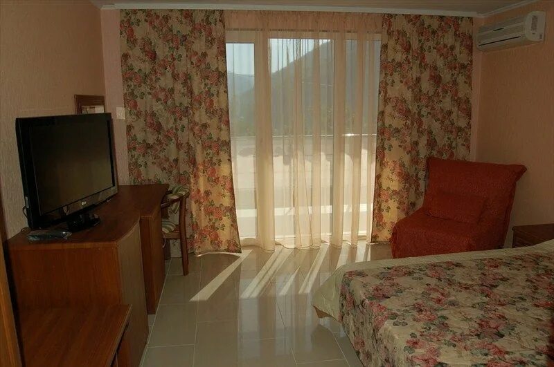 Ольгинка мкр горизонт. Гостиница акварель ольгинка. Гостевой дом акварель ольгинка. Ольгинка микрорайон горизонт 49. Акварель ольгинка.