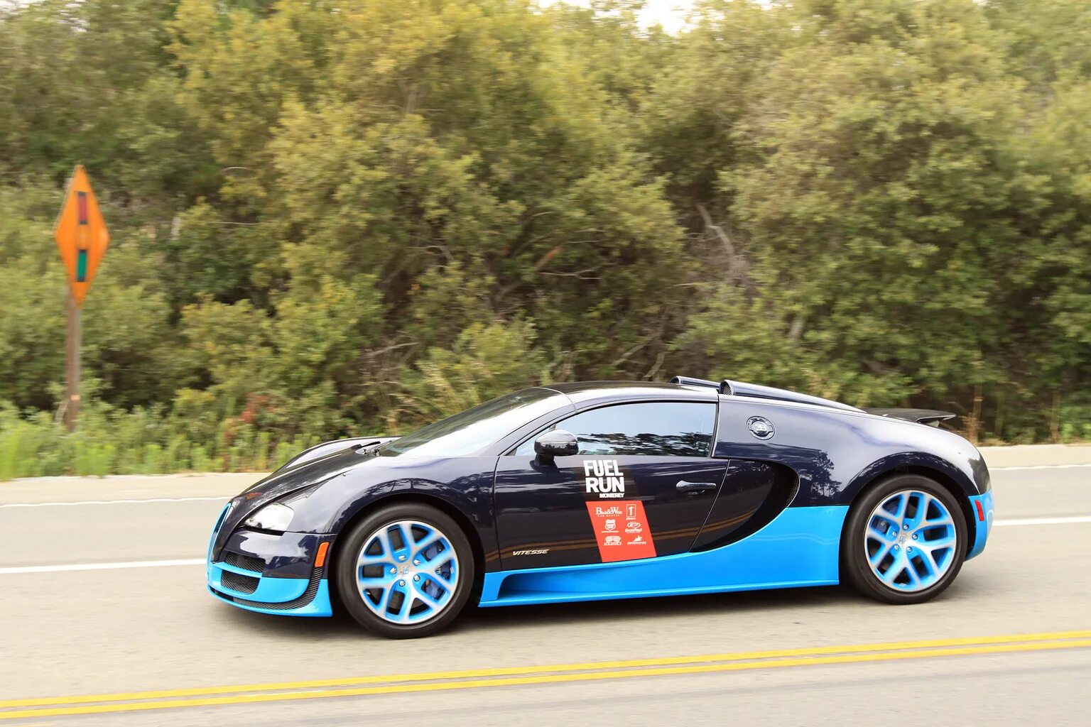 Bugatti veyron grand sport. Бугатти Вейрон. Bugatti Veyron Grand Sport Vitesse 2012. Bugatti Veyron 16.4. Bugatti Veyron 16.4 Grand Sport Vitesse.