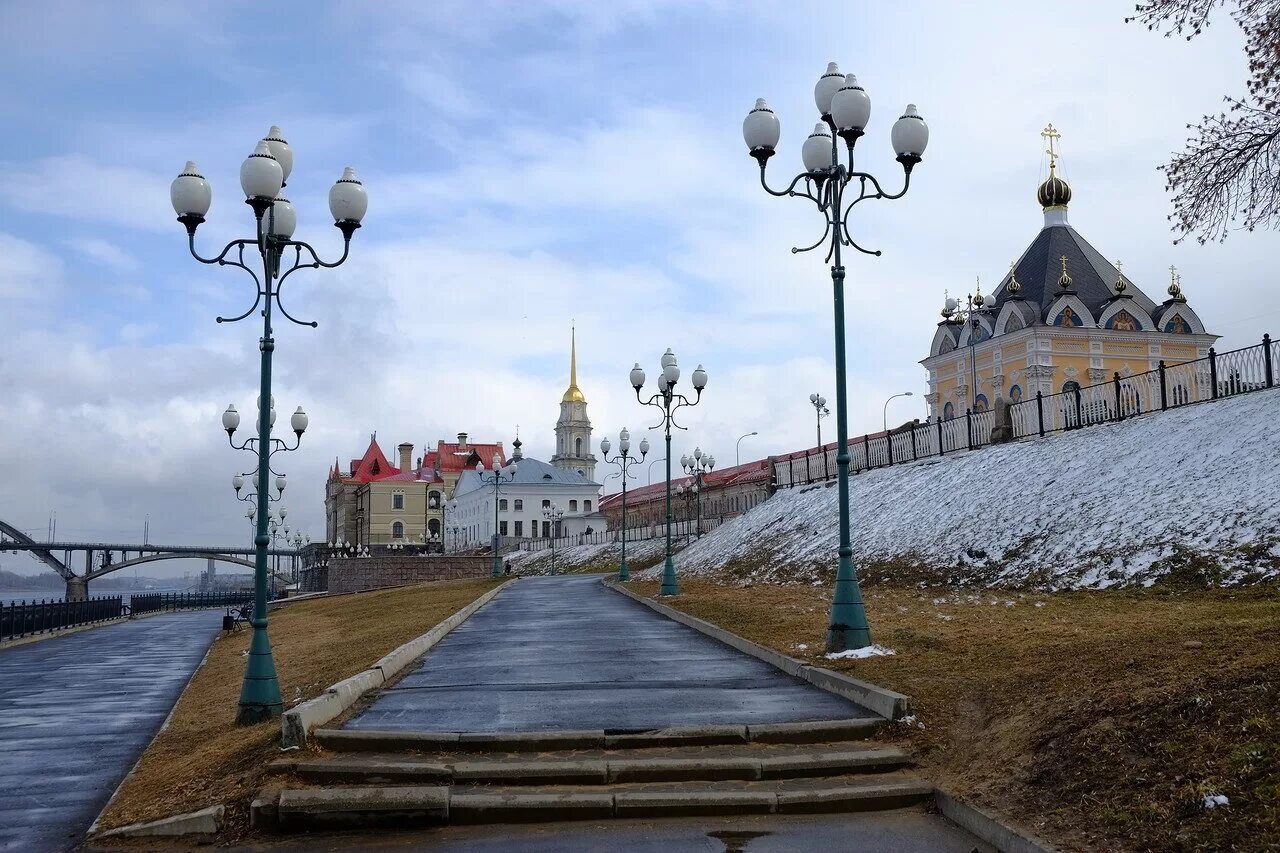 рыбинск фото. рыбинск ул набережная. рыбинск ночью прикол. рыбинск набережная. волжская набережная рыбинск.