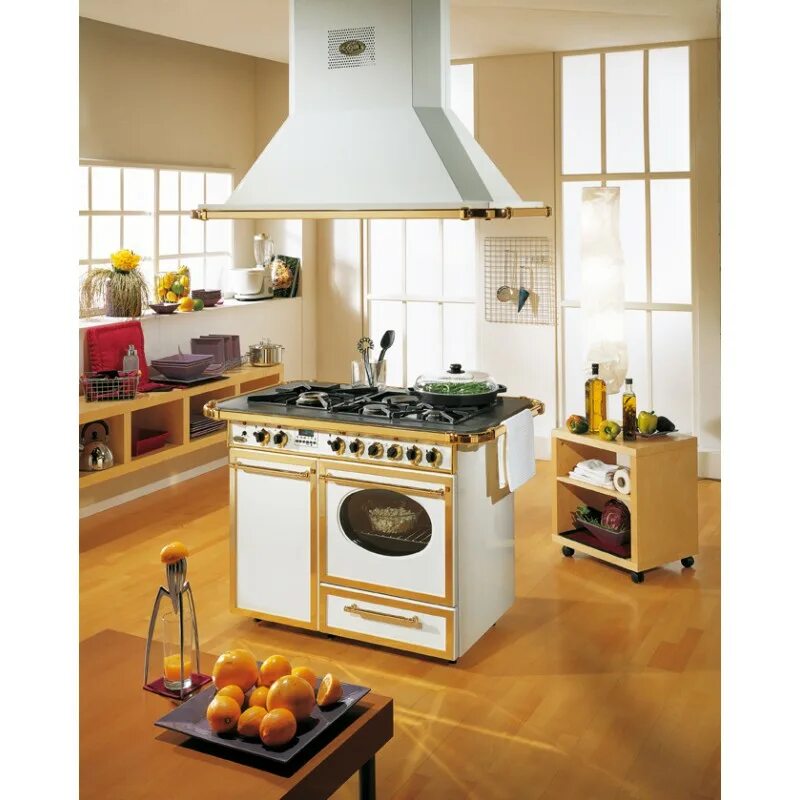 Плита отдельностоящая классика электролюкс. Плита газовая хайер с духовкой встраиваемая. Кухня с газовой плитой. Отдельностоящая плита на кухне. Кухонная плита qs505 встроенная газовая плита двойного назначения для.