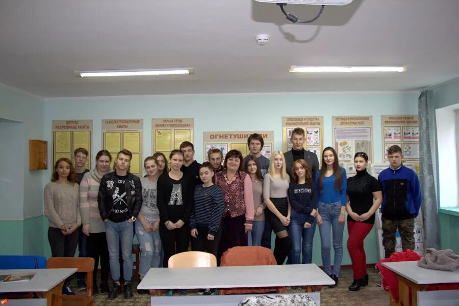 евпаторийский техникум сферы обслуживания. колледж строительства и сервиса сибай. сибайский педагогический колледж. индустриальный колледж азов. строительный колледж евпатория.