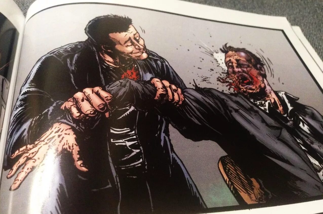 Пацаны комикс 1 выпуск. Гарта энниса пацаны комикс. Пацаны сколько томов. Кимико пацаны комикс. Ленни бутчер.