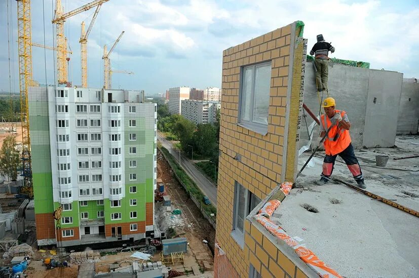 Установка панельного. Монолит панельный Су 155. Панельный дом стройка. Панельное домостроени. Панельный многоквартирный дом стройка.