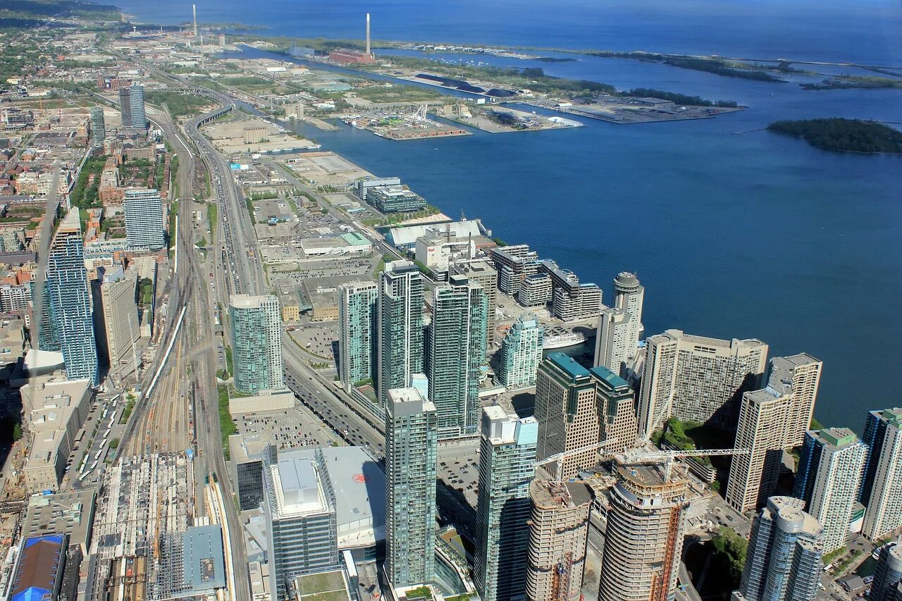 Крупнейший по населению город канады. Торонто провинция Онтарио. Торонто столица провинции Онтарио. Канада небоскребы Торонто. Канада Торонто Онтарио район.