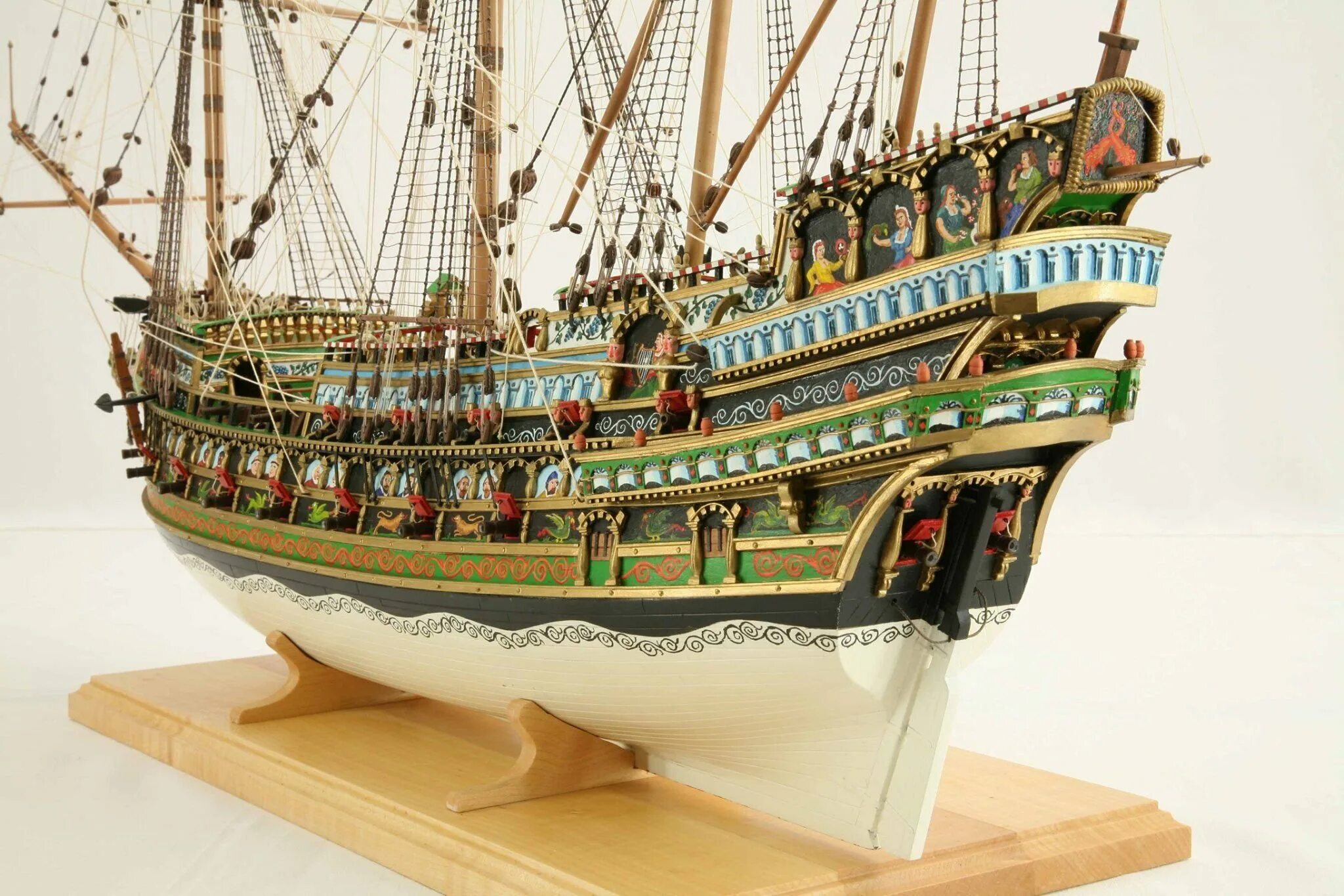 Голландский корабль пинас 17 века. Барк корабль 17 века. Галеон линейный корабль. Испанский корабль галеон нептун. Мановар корабль 17 век.