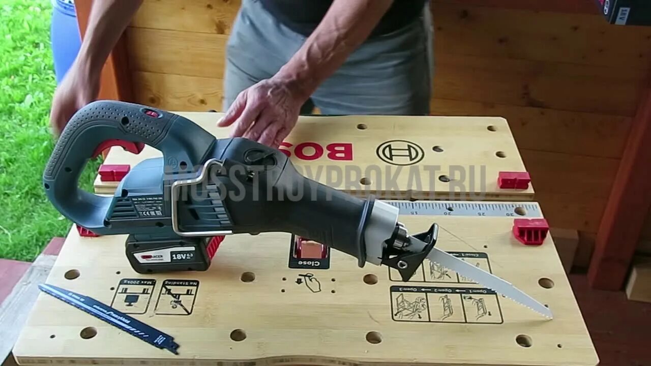 Bosch GSA 18 V-li. GSA 18v-32. Пила сабельная Bosch GSA 18v. Упор для сабельной пилы Интерскол. Ремонт сабельной пилы