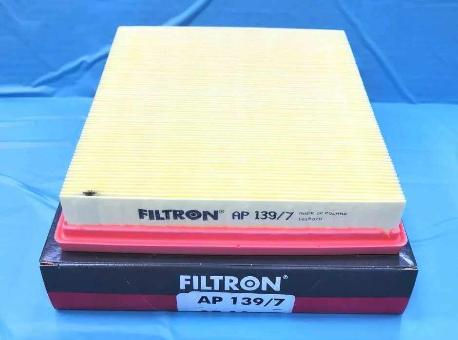 Воздушный фильтр поло 1.6 110. Ap139/7 фильтр воздушный FILTRON. FILTRON AP 139/7. Фильтр ￼ FILTRON ap1397. Ap1397 FILTRON фильтр воздушный.
