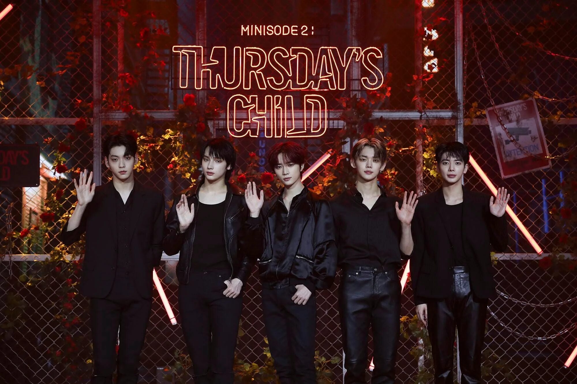 Txt thursday. Тхт группа good boy gone Bad. Tomorrow x together Minisode 2 Thursday's child. Альбом txt - Minisode 2: Thursday's child. Группа tomorrow.