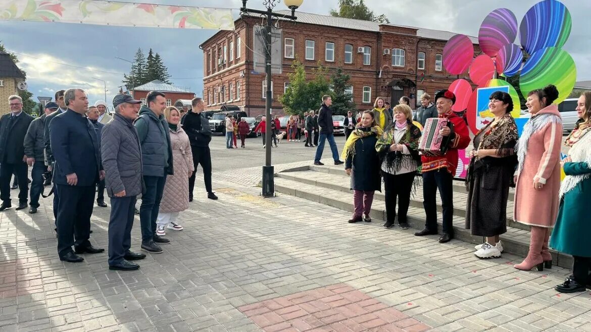 23 мая 2023 г. День города Лаишево 2022. Жители Казани. Жители Лаишево. Лаишево парад Победы.