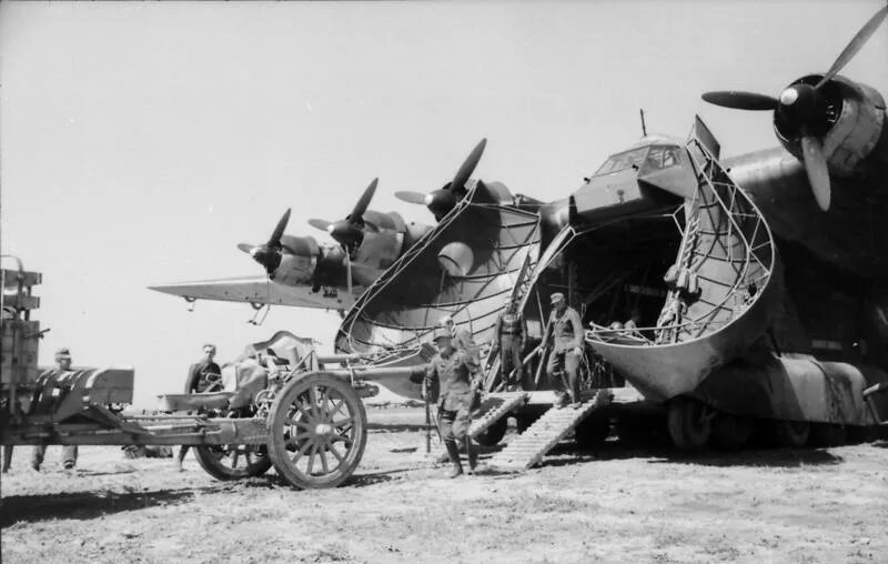 Messerschmitt gigant. Messerschmitt me.323 gigant. messerschmitt me.323 gigant самолет. мессершмитт ме 323 гигант. me 323.