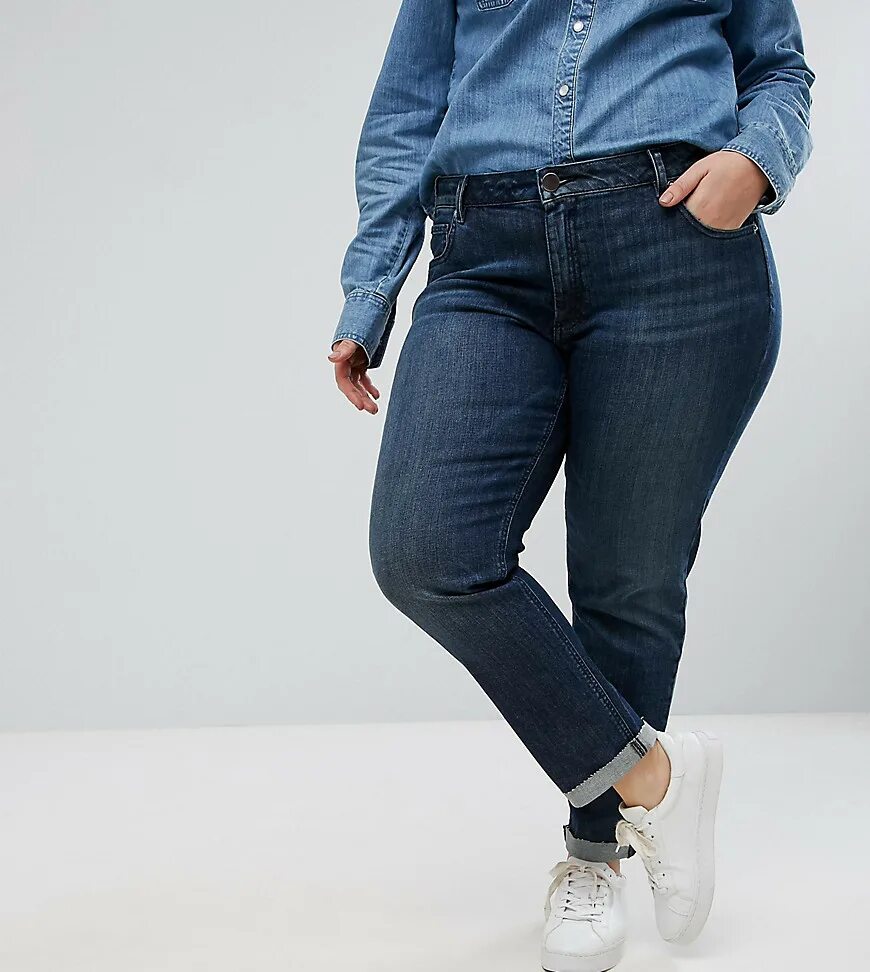 Большие бойфренды. Джинсы женские больших размеров. Джинсы с завышенной талией для полных. Модные джинсы больших размеров. Большие джинсы женские.