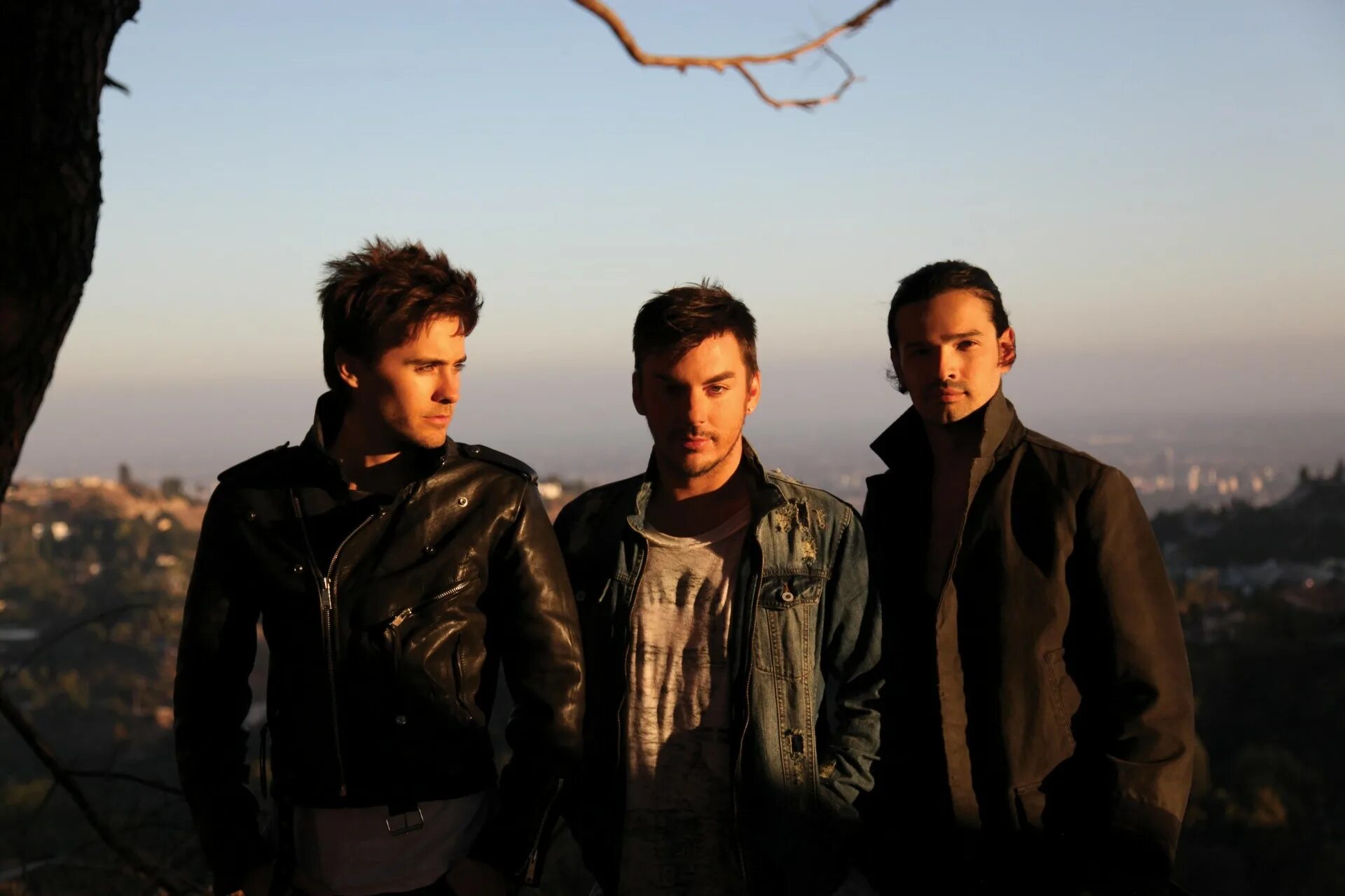 30 seconds to mars kazakhstan. Группа 30 seconds to mars. джаред лето группа 30 seconds to mars. джаред лето 30 секунд до марса. джаред лето в 30 секонд ту марс.