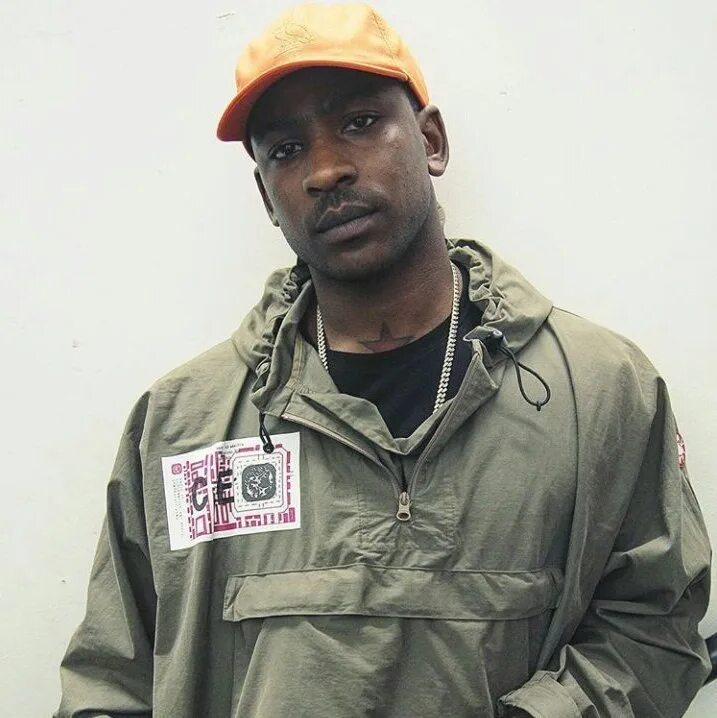 Skepta gas me up. Skepta музыкант. грайм стиль одежды. панама skepta. puma skepta.