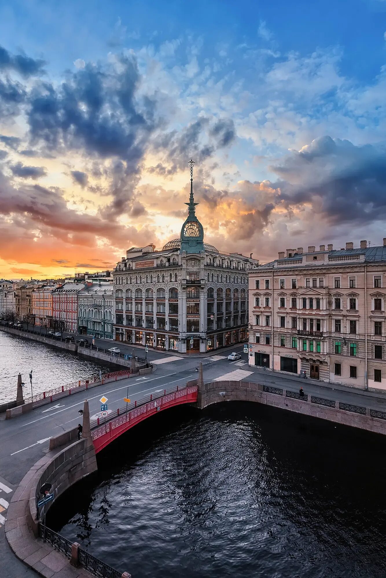 Где спб отзывы. Эсдерс и Схейфальс Санкт-Петербург. Дом Эсдерс и Схейфальс у красного моста. Красный мост в Санкт-Петербурге. Торговый дом Эсдерс и Схейфальс в СПБ.