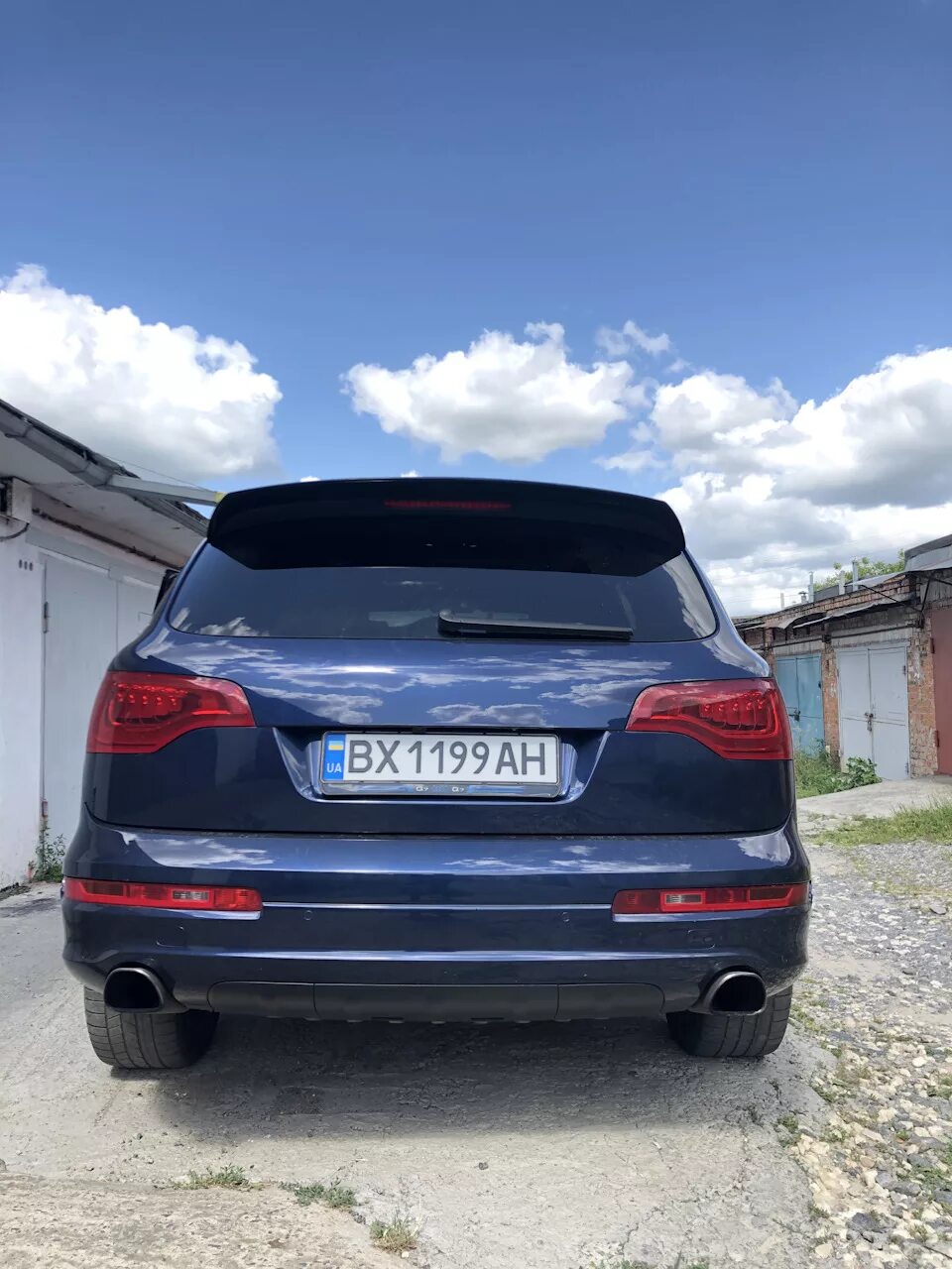 Audi q7 v12. Q7 задний. Задний бампер ауди q7. Audi q7 2021 задний бампер. Audi q7 v12.