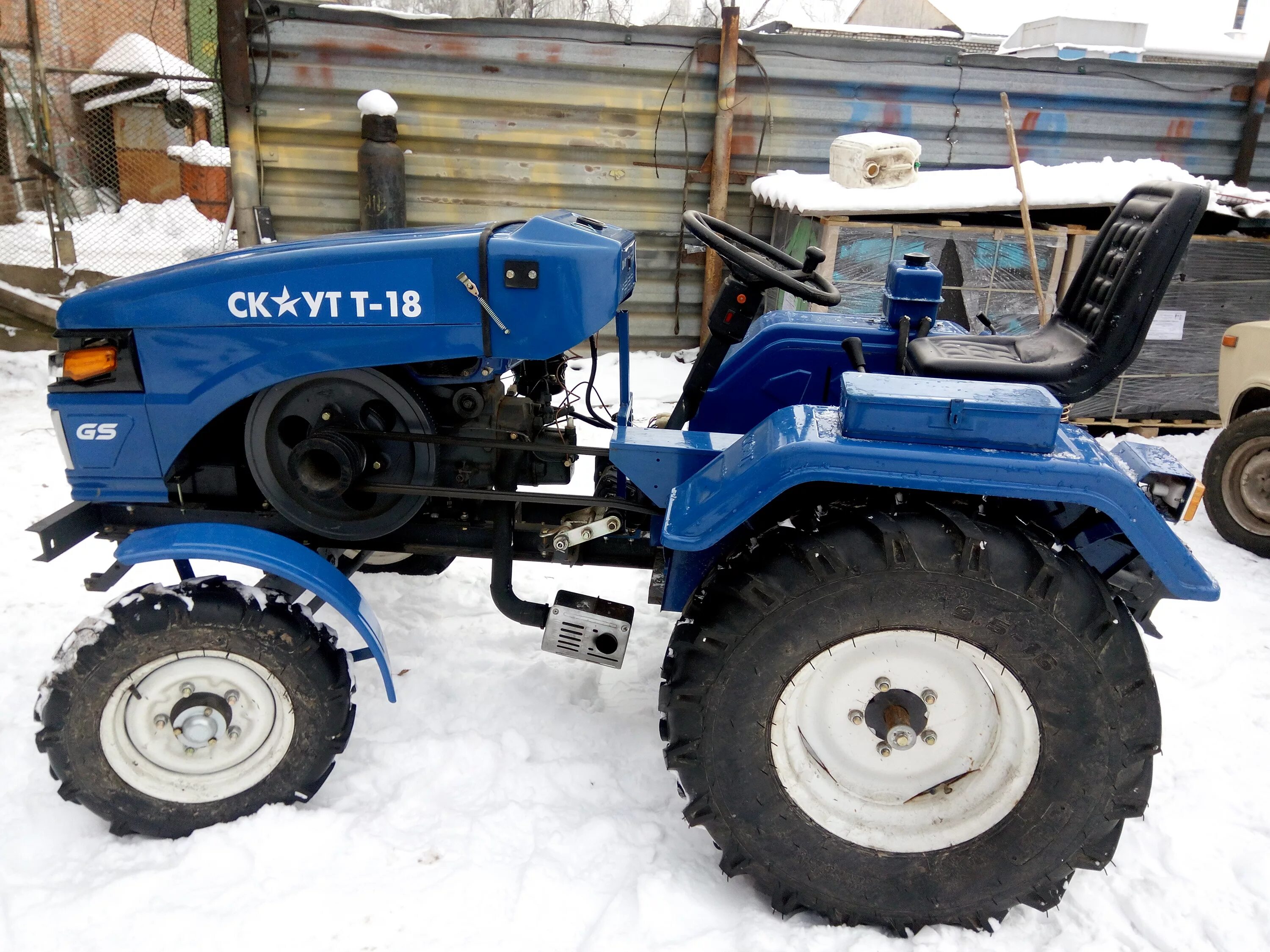 Китайские трактор redstar. Китай 244 минитрактор. Китайский трактор kt800. Катайский трактор 50лс 4wd. Минитрактор yto-200.