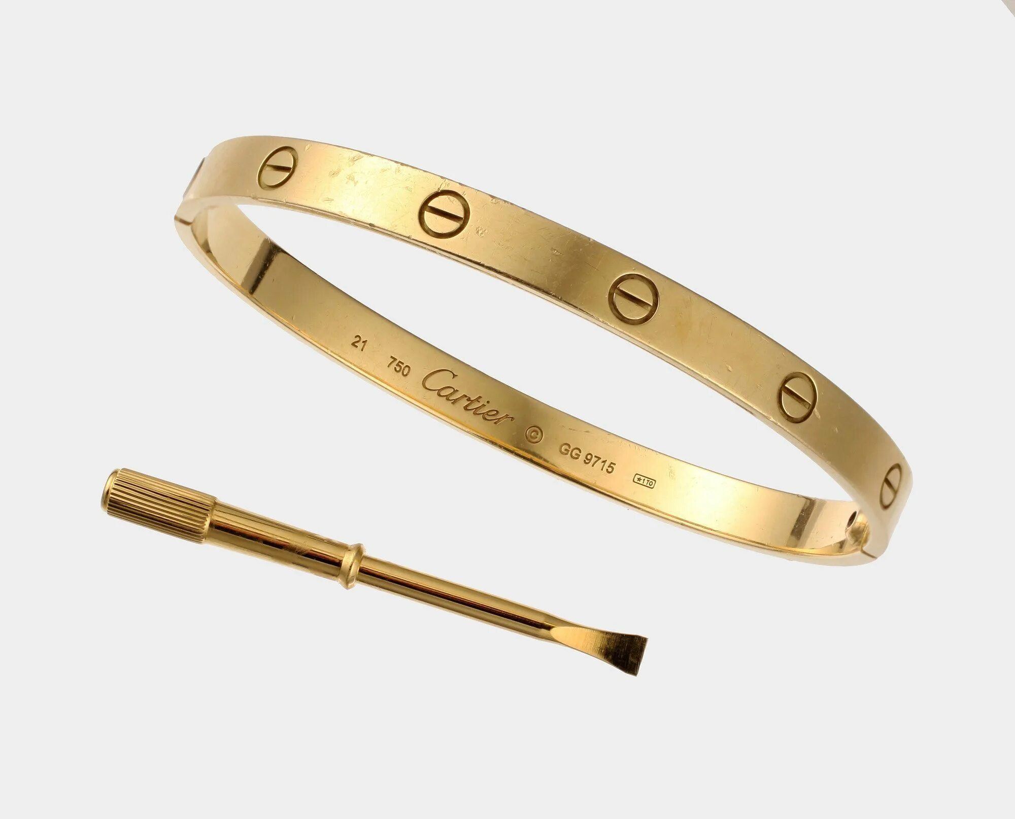 Как выглядит картье. Браслет cartier 1501689. золотой браслет картье лав. cartier 750 браслет. cartier love браслет.
