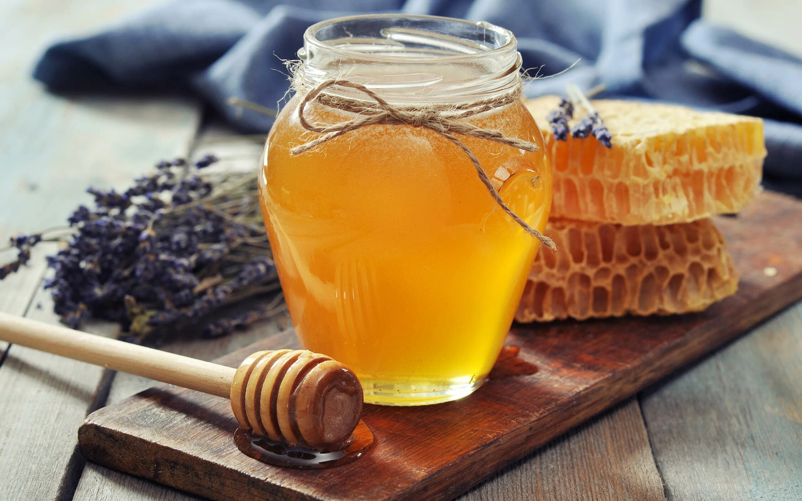 Honey фото. Мед. Мёд натуральный. Майский мед. Мед картинки.