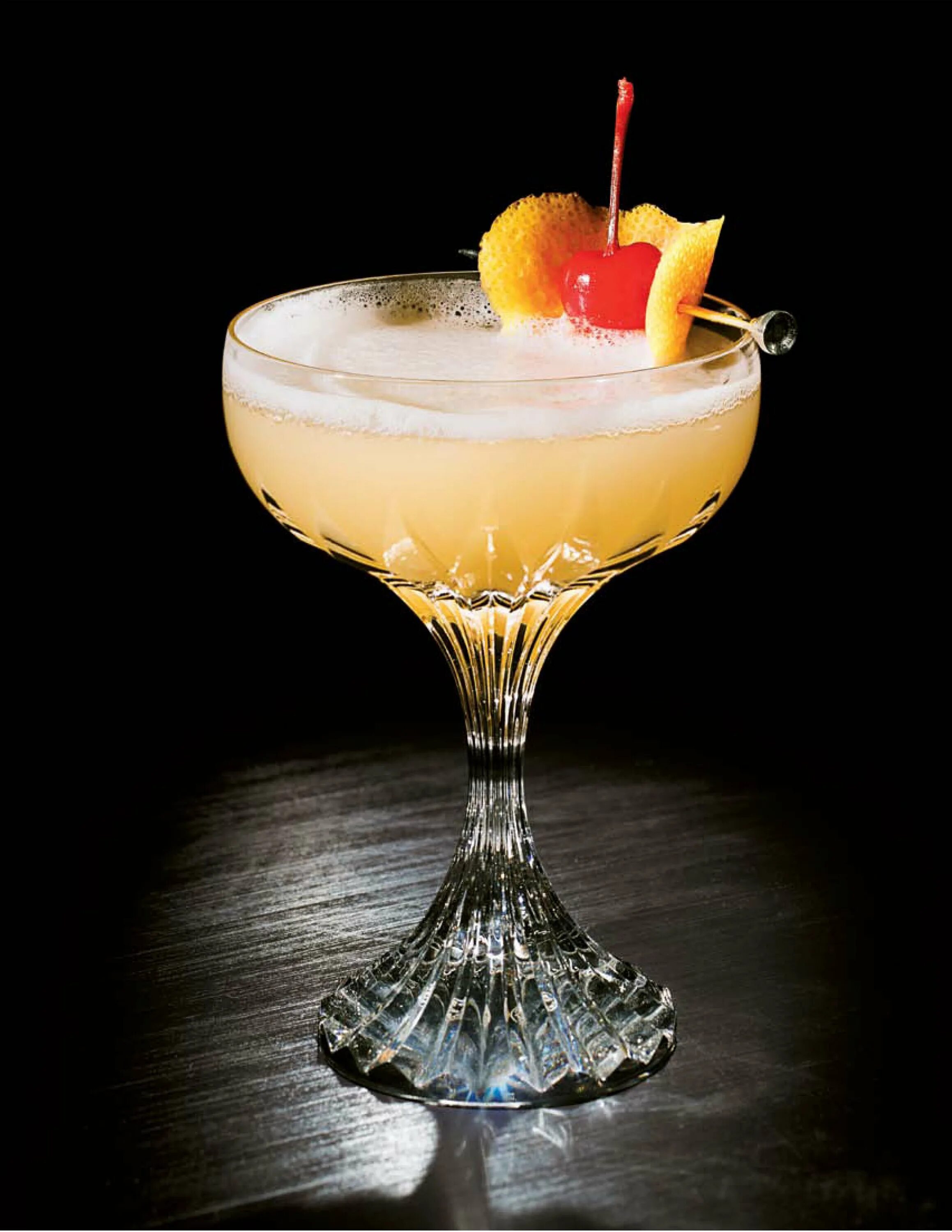 Коктейли флеш фото в стеклянной. Бейлис клубничный коктейль. Brandy alexander cocktail. Крутой коктейль. Коктейль 4 букв.