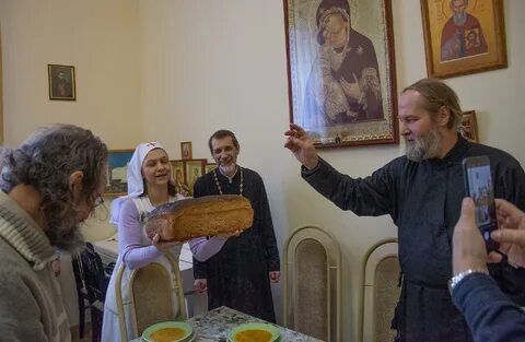 Священник прихода