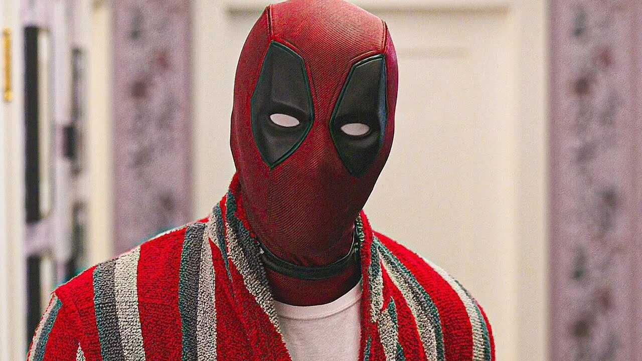 Дэдпул и корг реагируют. Deadpool 1 фильм. дэдпул в халате. дэдпул смеется. дэдпул 2 сцена после титров.