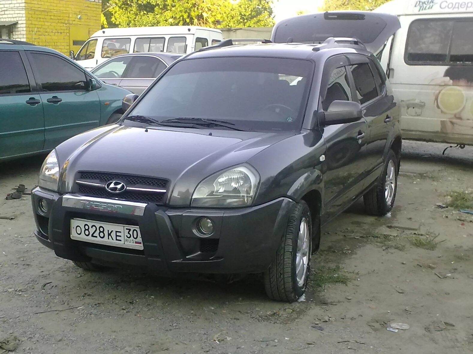 Кенгурятник Hyundai Tucson 1 поколение. Hyundai Tucson 2008 кенгурятник. Кенгурятник Хендай Туксон 2007. Кенгурятник на Hyundai Tucson 2005.