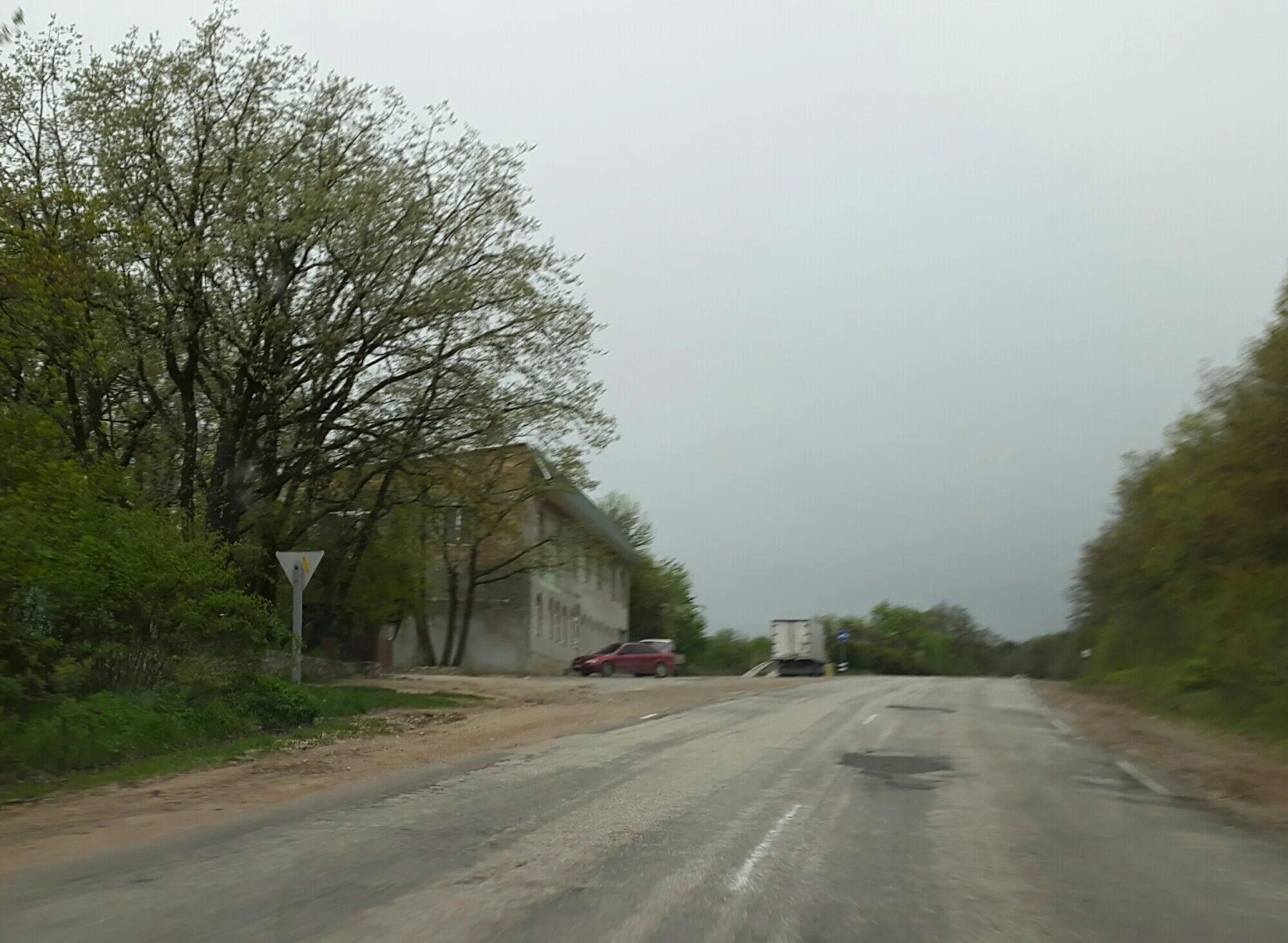 Придорожное крым. Село придорожное Крым. Поселок придорожный Самарская область грязь.