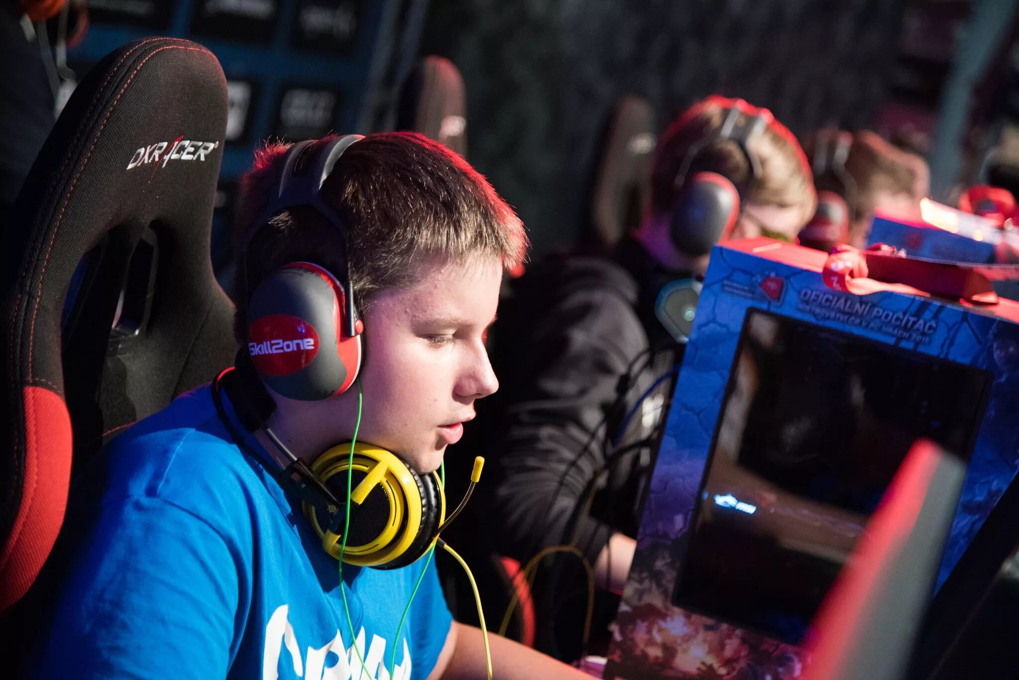 Киберспорт игры в китае. Киберарена мажора. Геймеры субкультура. Starladder major berlin 2019 девайс. Индустрия компьютерных игр.