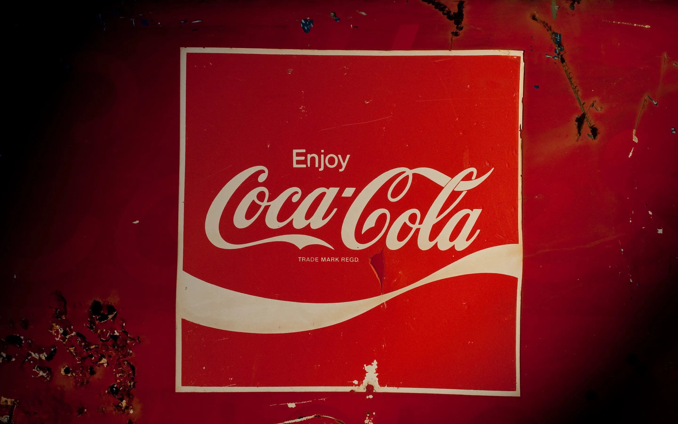 Обои coca cola. Кока кола 80е. Обои Кока кола. Coca Cola обои. Новогодние обои на рабочий стол Кока кола.