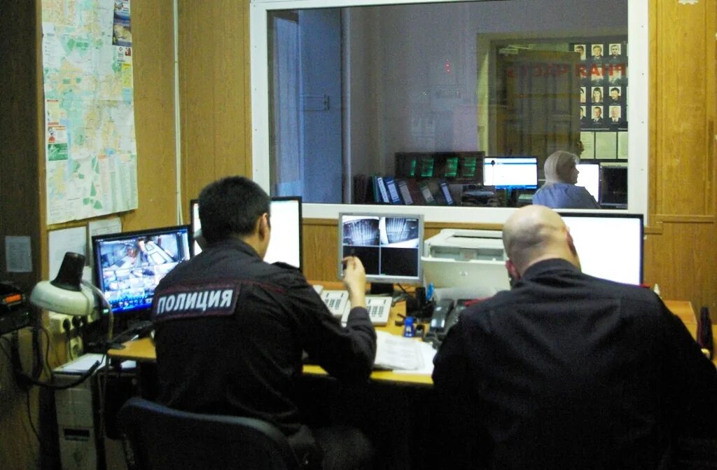 Еддс омск официальный сайт. Оперативный дежурный овд. Еддс пушкино. Оперативный дежурный. Дежурная часть гу мвд.