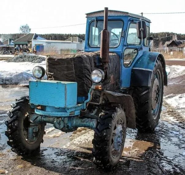 Купить трактор мтз в новосибирской. Трактора МТЗ И Т 40. Т 40 МТЗ. Трактор т 40 и МТЗ 80. Т-40 (трактор).