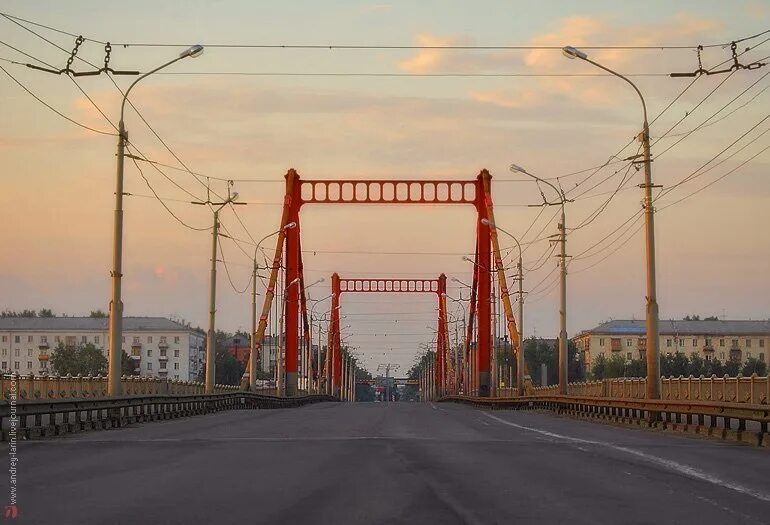 Кузнечевский мост в архангельске. Кузнечевский мост архангельск. мосты в архангельске кузнечиха. мост через кузнечиху в архангельске. жд мост архангельск.