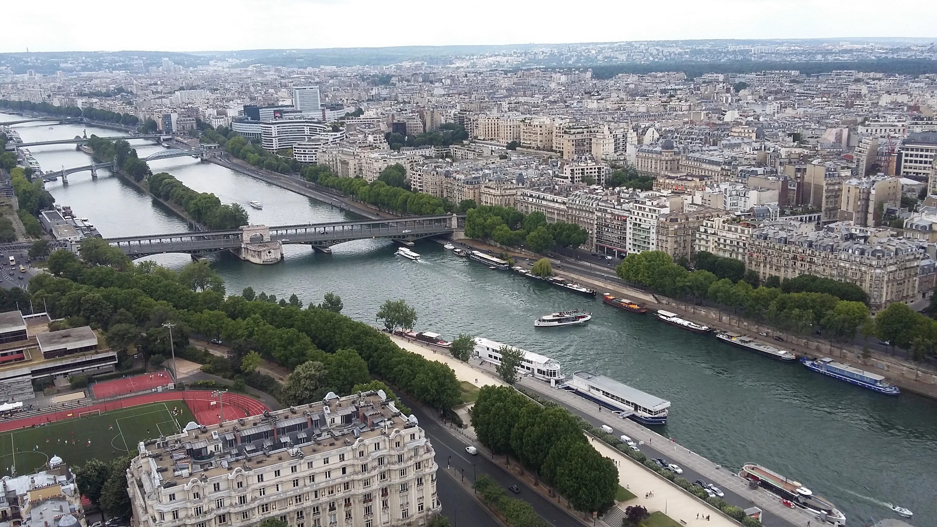 French cities. Париж с птичьего полета. Париж с высоты. Париж панорама набережная. Париж с высоты полета.