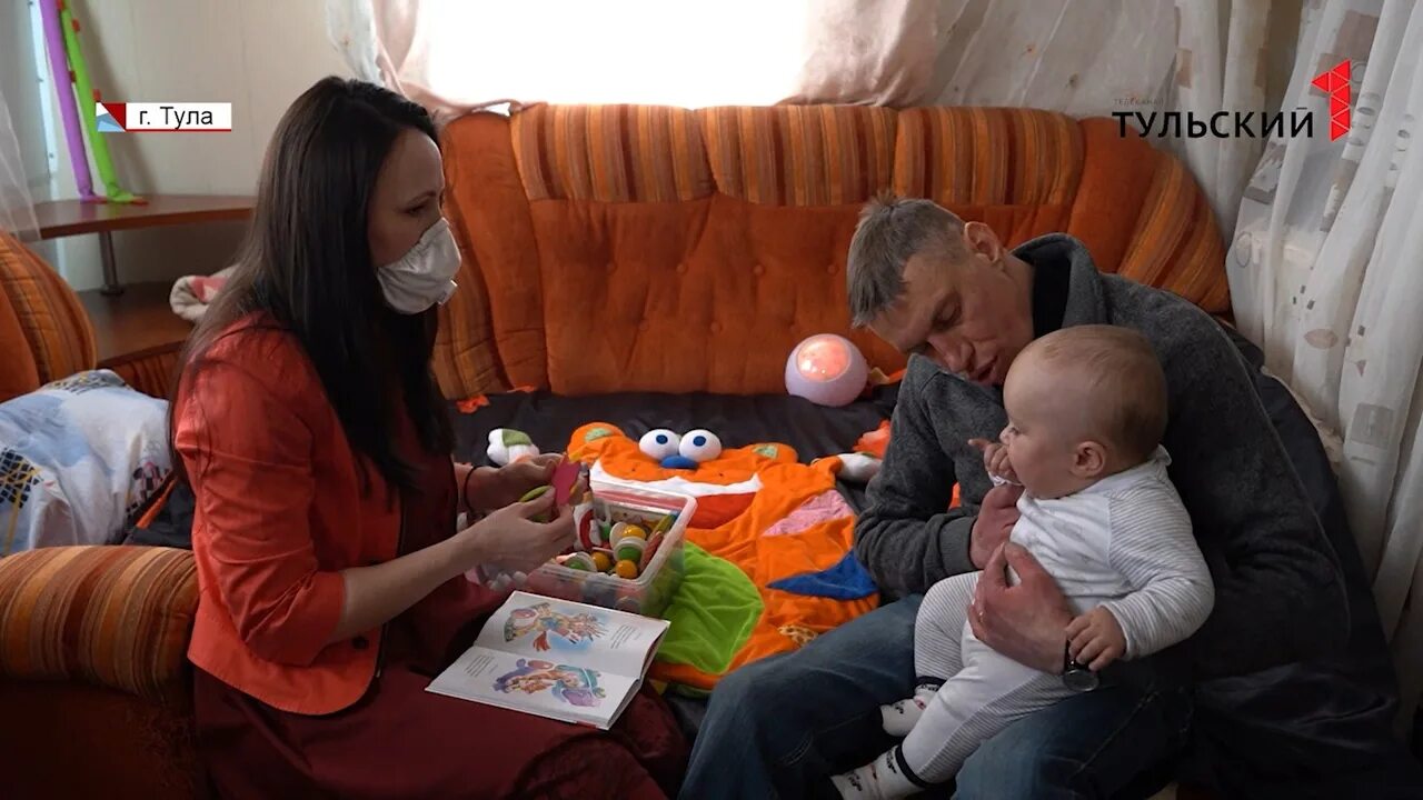 Одинокие отцы воспитывающие детей. Отец одиночка ребенок инвалид. Евгений анисимов отец одиночка. Отец одиночка. Отец одиночка из читы.