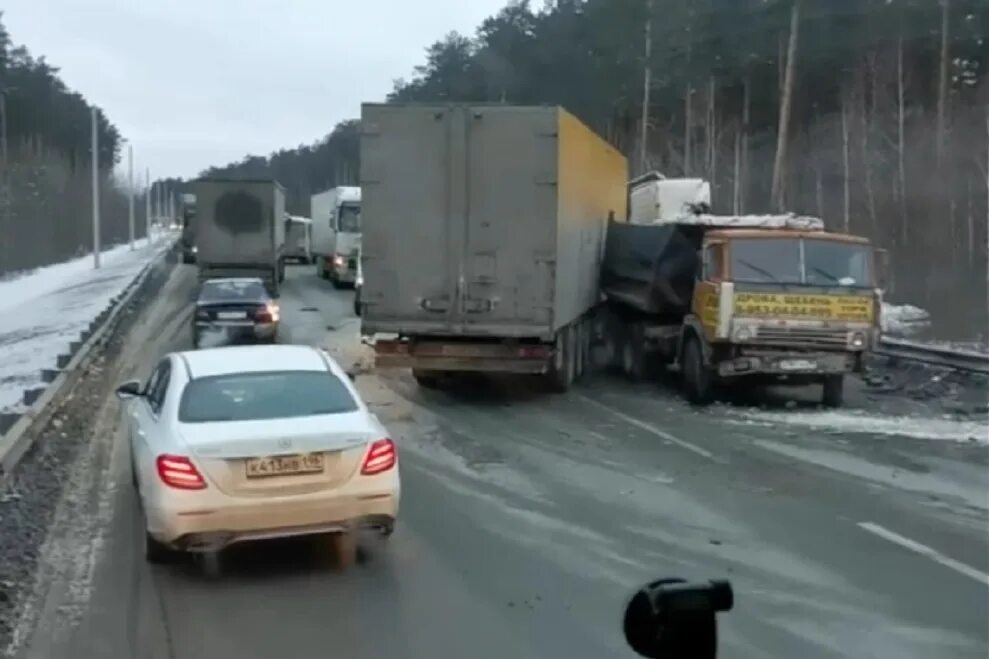 пробка на екаде 30. 2021. пробка на екаде сейчас.