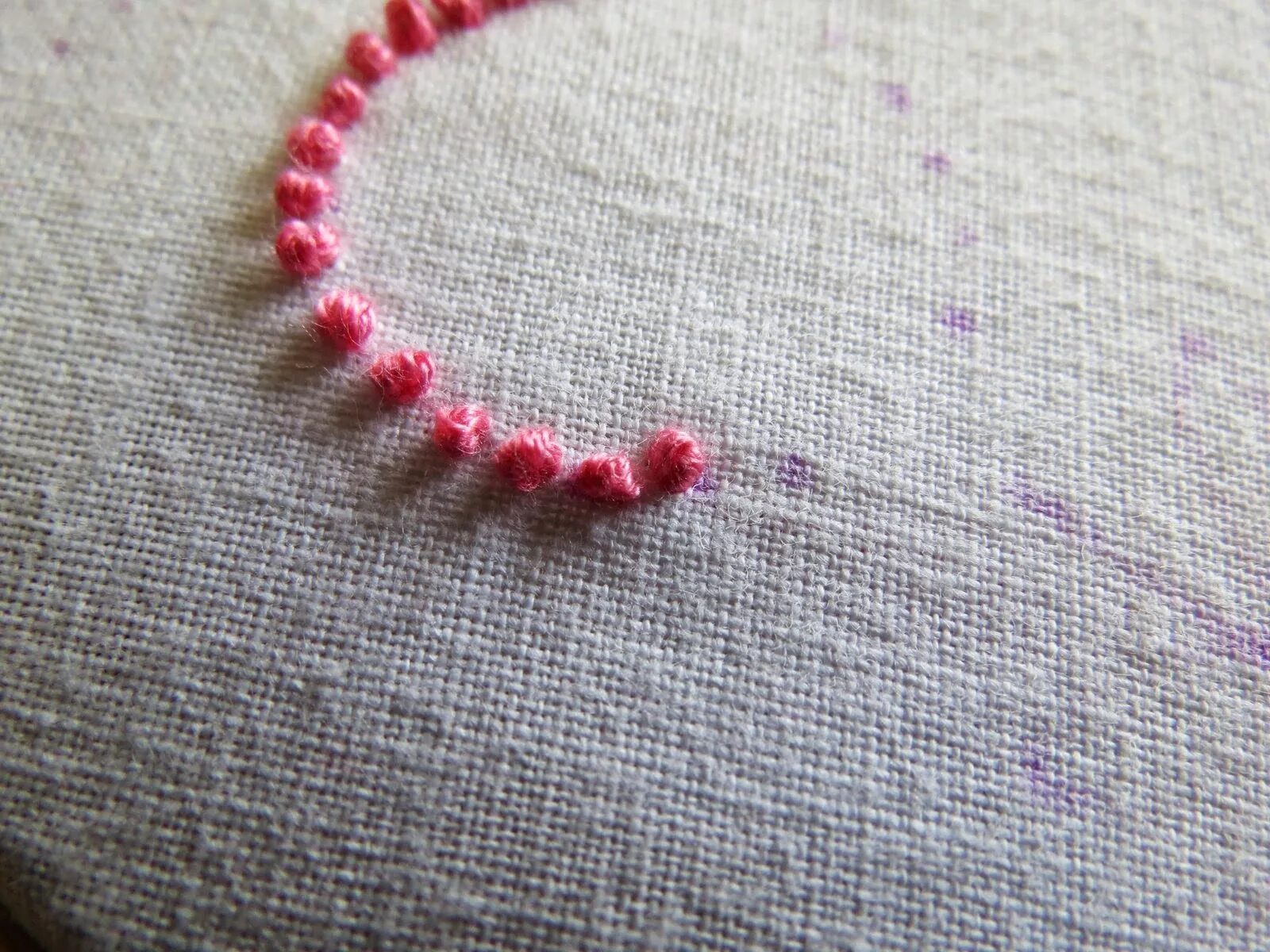 In stitches. How to stitch. How to stitch. In stitches. Санки из drops stitch.